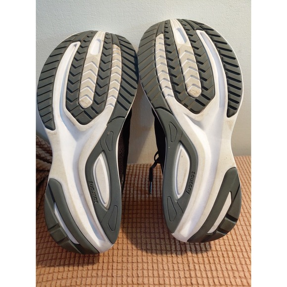 Saucony Womens's‎ Guide 15 Running Shoes, Black/White US 9.5 Wide - Picture 6 of 7